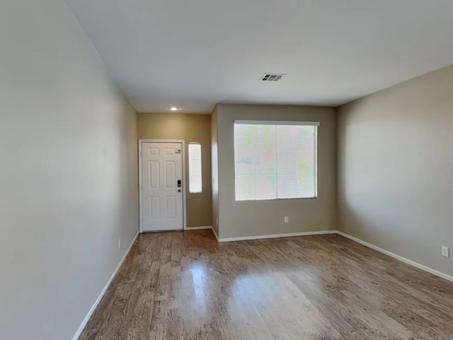 Building Photo - 6043 Halehaven Dr