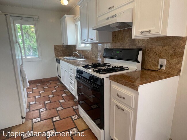Building Photo - 3 br, 2 bath House - 4565 Saltillo Street