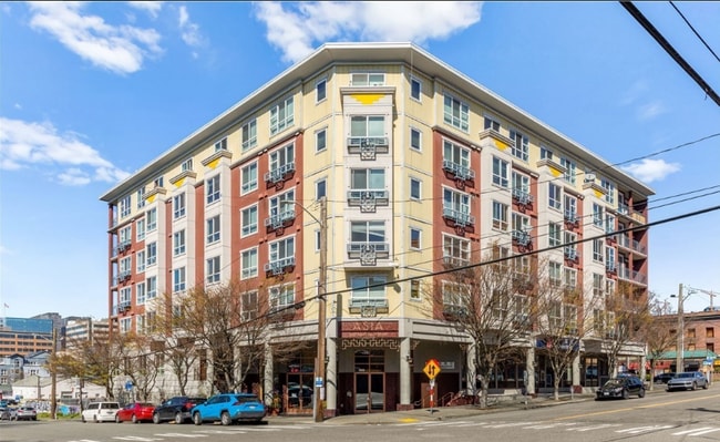 Photo - 668 S Lane St Townhome