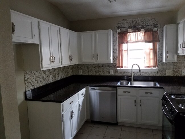 Foto del edificio - 169 Wildflower Ln