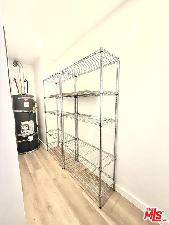Foto del edificio - 1246 N Formosa Ave