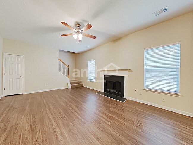 Building Photo - 3070 Ridge Hill Pky