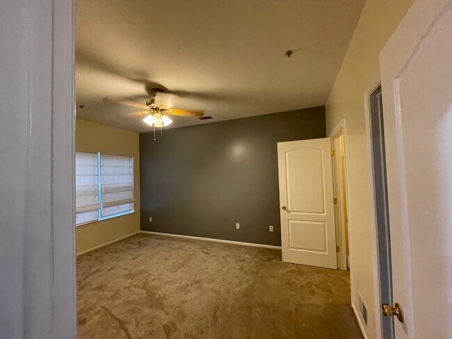 Building Photo - 324 Coppola Dr