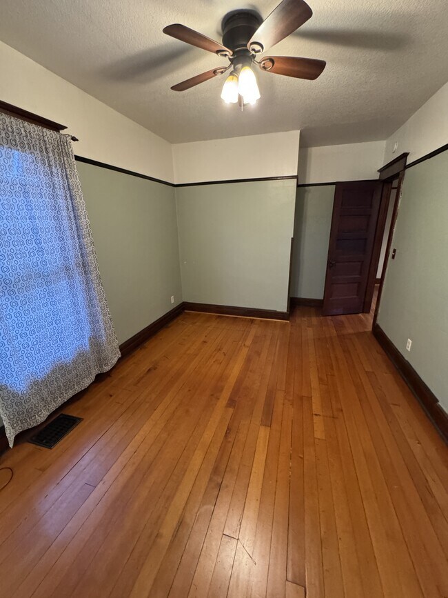 Foto del edificio - 410 NE 56th Ave