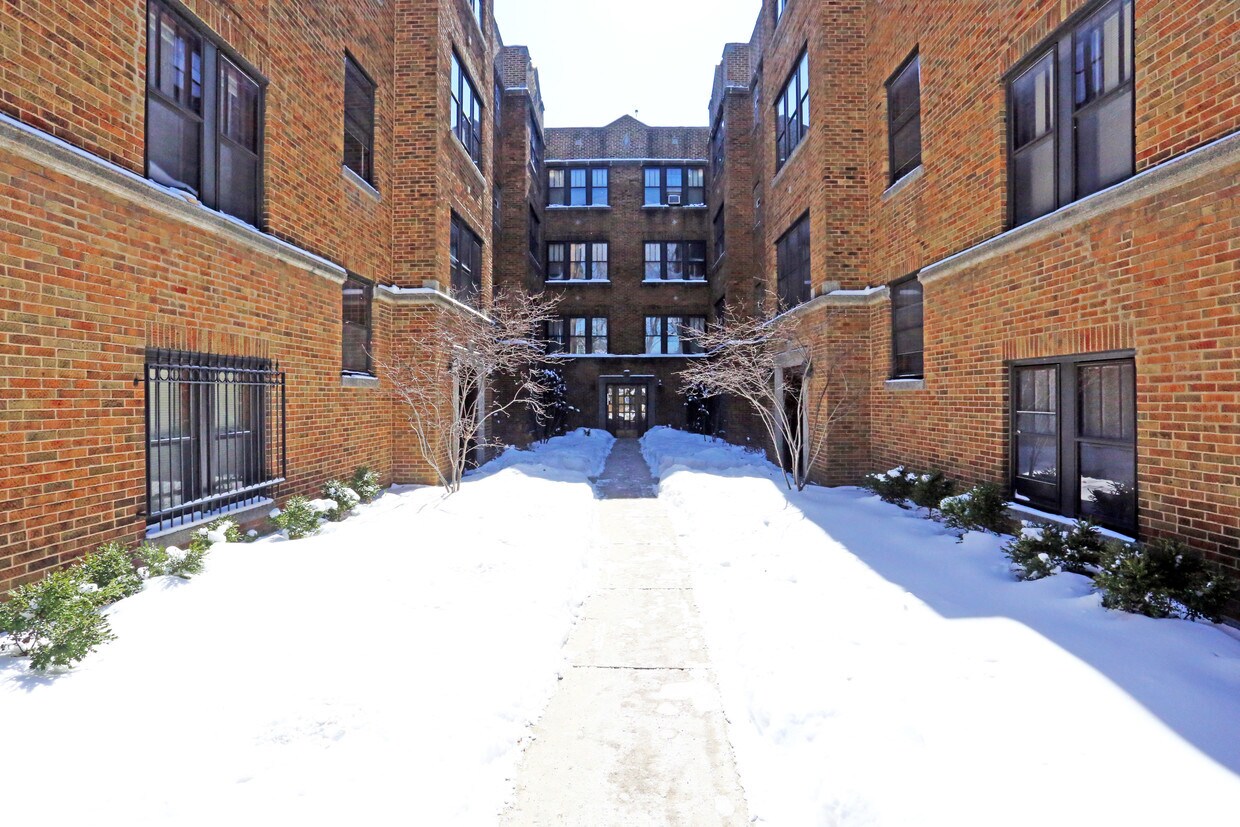 Foto del edificio - 3211-3219 W Belle Plaine Ave