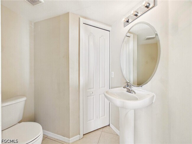 Building Photo - 9440 Ivy Brook Run