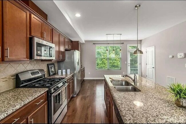 Foto del edificio - 4039 Sykes St