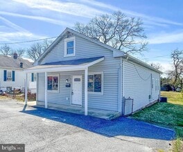 Building Photo - 913 Wise Ave