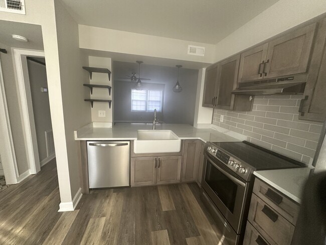 Foto del edificio - 1434 Dover Rd