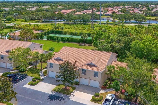 Foto del edificio - 6335 Bay Cedar Ln