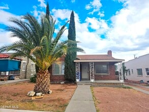 Building Photo - 4020 Chester Ave