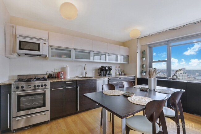 Foto del edificio - 100 W 93rd St