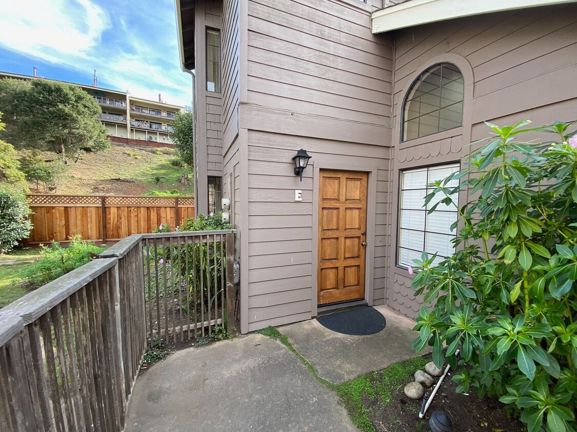 Primary Photo - Townhouse in Central Santa Cruz