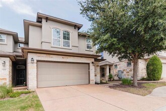 Building Photo - 13400 Briarwick Dr