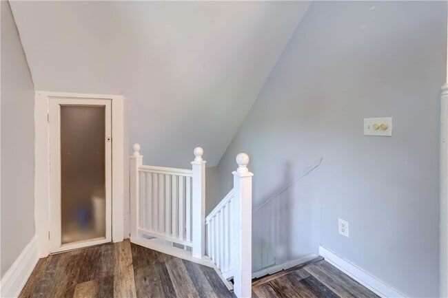 Building Photo - 161-163 Hamilton St