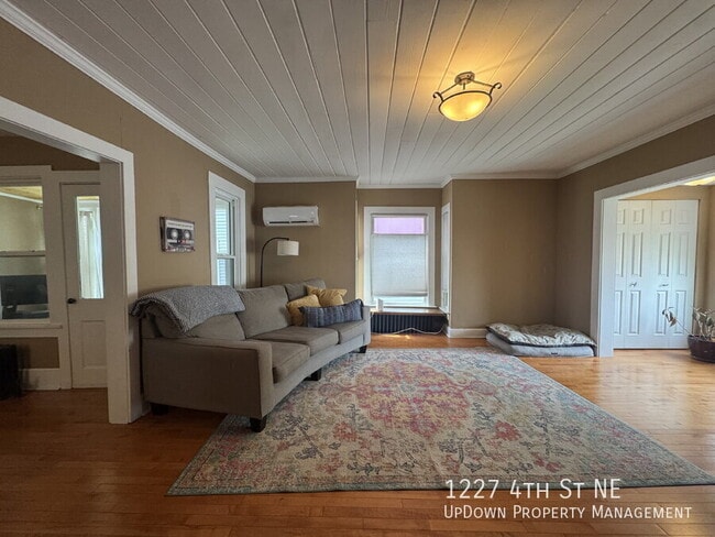 Foto del edificio - 1227 4th St NE