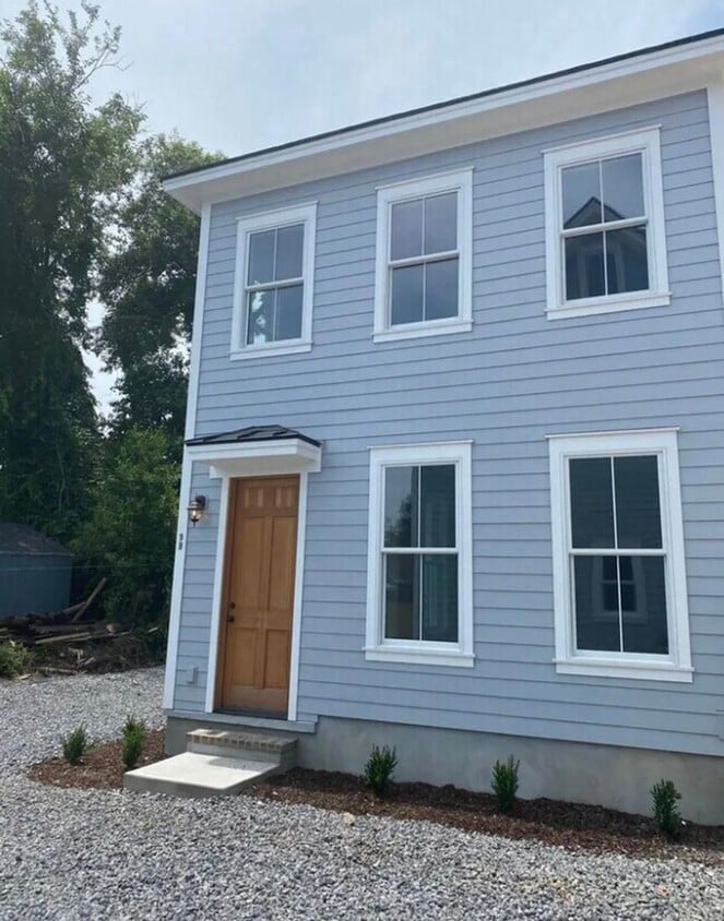 Primary Photo - 9 Hanover St