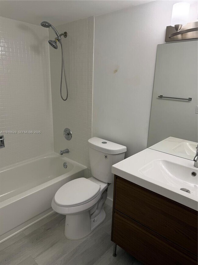 Foto del edificio - 10020 NW 9th St Cir