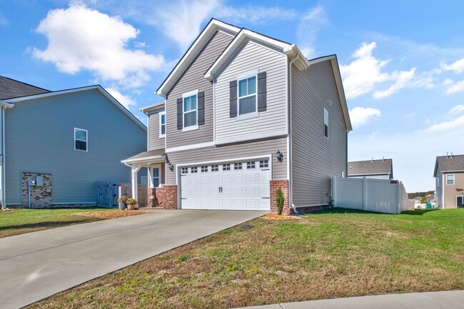 Building Photo - 1006 Baltusrol Ln