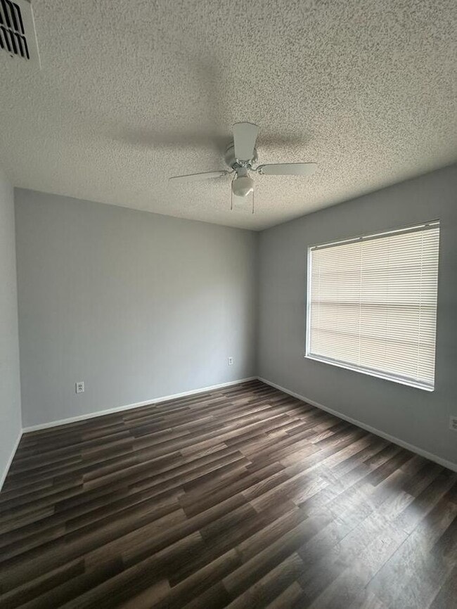 Building Photo - 1145 John Ridge Ct