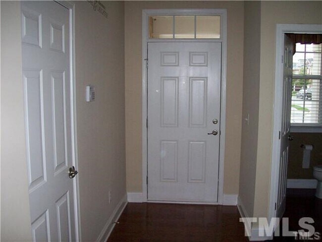 Building Photo - 416 Longchamp Ln