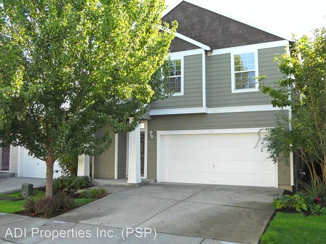 Primary Photo - 3 br, 2.5 bath House - 234 SE 43rd Ave