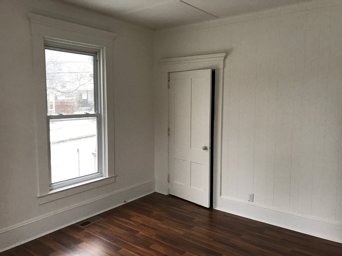 44 Upper Welden St, Saint Albans City, VT 05478 Apartments in Saint