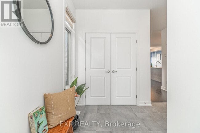 Photo du bâtiment - 92 Big Dipper St