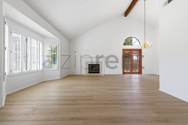 Building Photo - 6863 De Grazia Rd