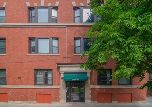 Building Photo - 2233 N Kedzie Blvd