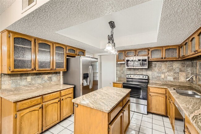 Foto del edificio - Back yard perfect for entertaining!