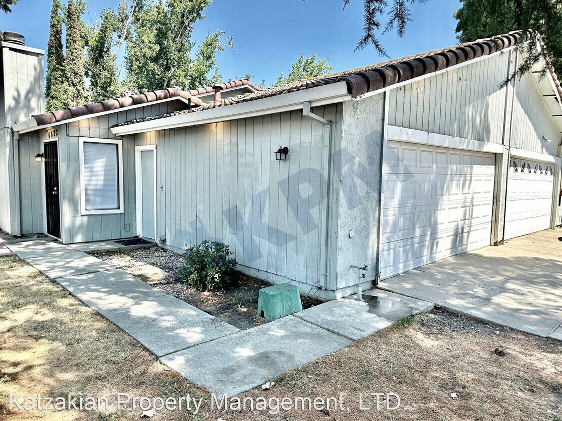 Primary Photo - 2 br, 2 bath House - 6622 Village Green Drive