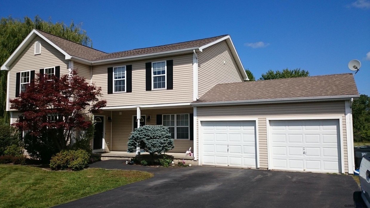 Primary Photo - 139 Fonda Rd
