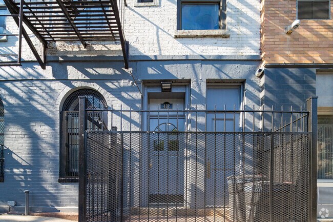 412 E 11th St, Nueva York, NY 10009 - 412 E 11th St