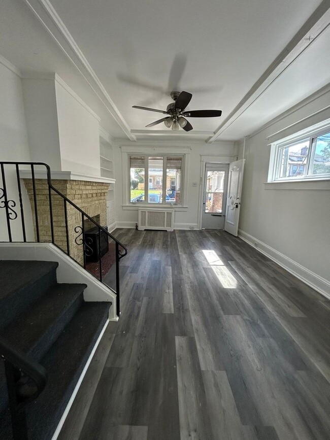 Building Photo - 59 Sanhican Dr
