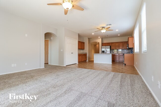 Foto del edificio - 17362 N 170th Ln