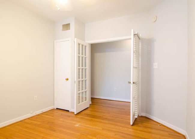 Building Photo - 3123 W Grace St, Apt 2