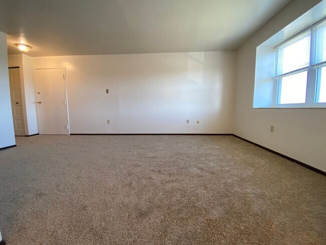 Foto del edificio - Awesome Two Bedroom at Bellwood Manor - Di...