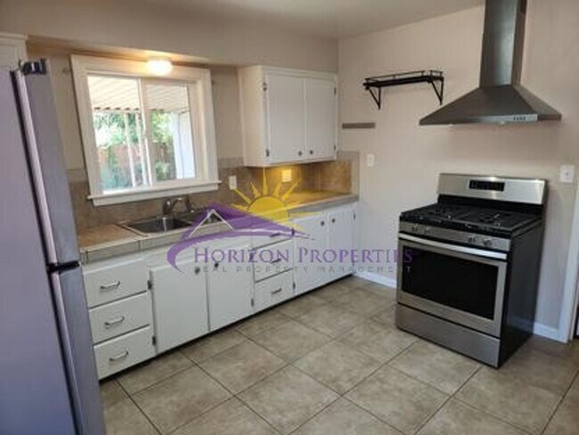 Foto del edificio - 4570 Orinda Way