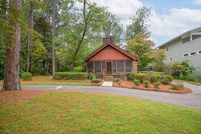 Foto del edificio - Cottage life in Southern Pines