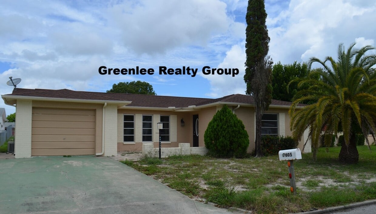 Primary Photo - Beautifully Updated 3 Bedroom/2.5 Bathroom...