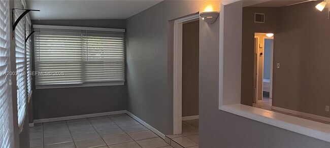 Foto del edificio - 1600 SW 14th St