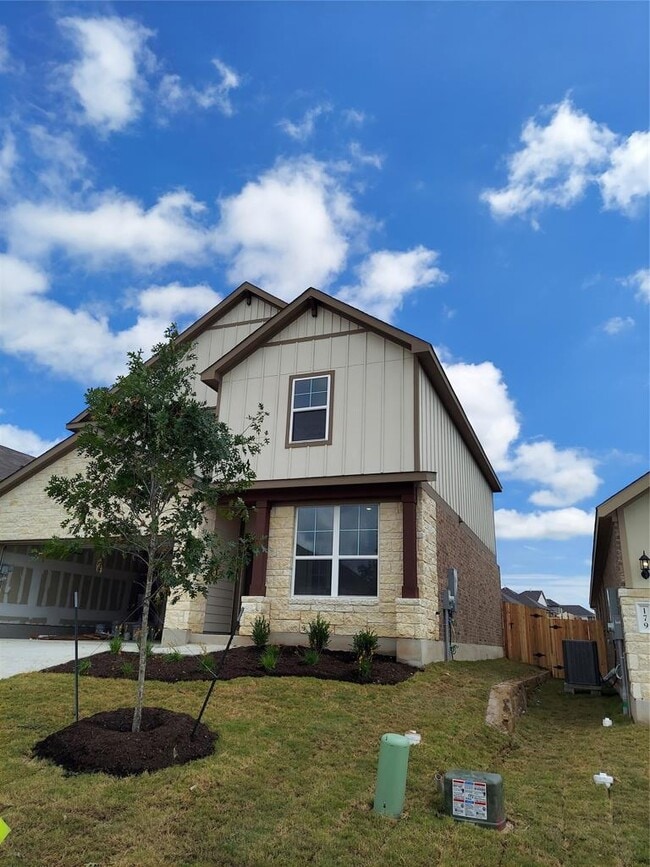 Building Photo - 171 Purple Heart Dr