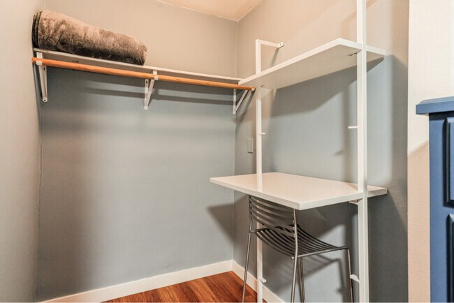 Foto del edificio - 1519 W 37th Pl