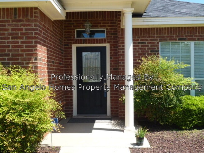 Building Photo - 6006 Carrizo St
