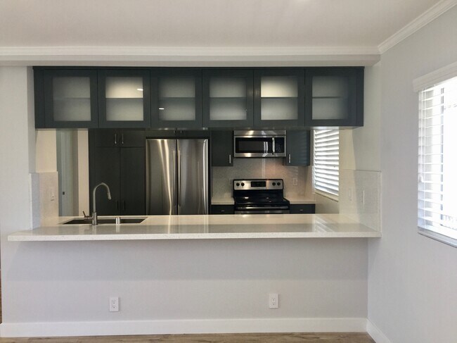Foto del edificio - 1200 Manhattan Beach Blvd