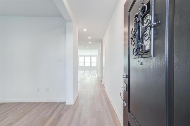 Building Photo - 5539 Downie Draw Ranch Trail