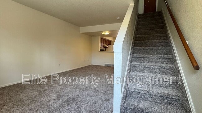 Foto del edificio - 1988 N Salem Ave