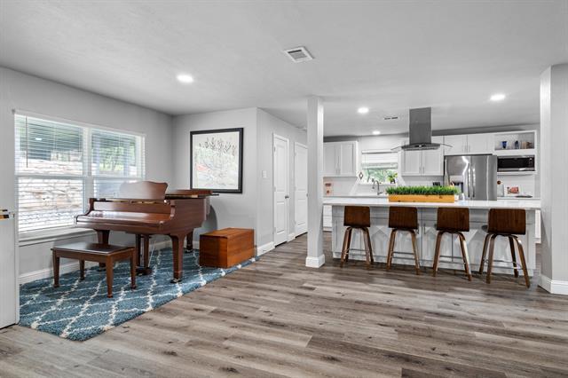 Building Photo - 3417 Shady Oaks Dr