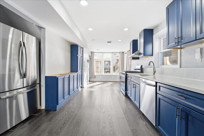 Foto del edificio - 225 Freeman Ave